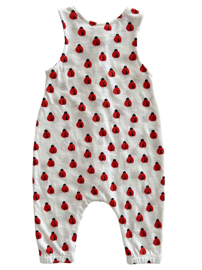 The Ladybug Organic Jumpsuit is that go-to piece in your little one’s wardrobe. Put on just this one piece, and you easily have a stylish outfit ready to go. 100% GOTS Certified Organic Cotton Slub. Made in India.
