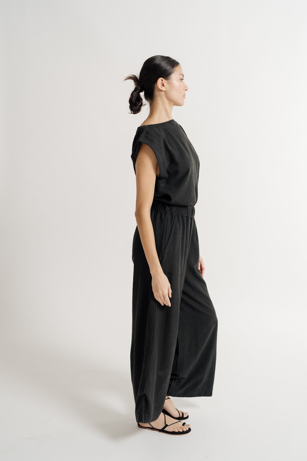 Everyday Crop Pant in Black Silk Noil