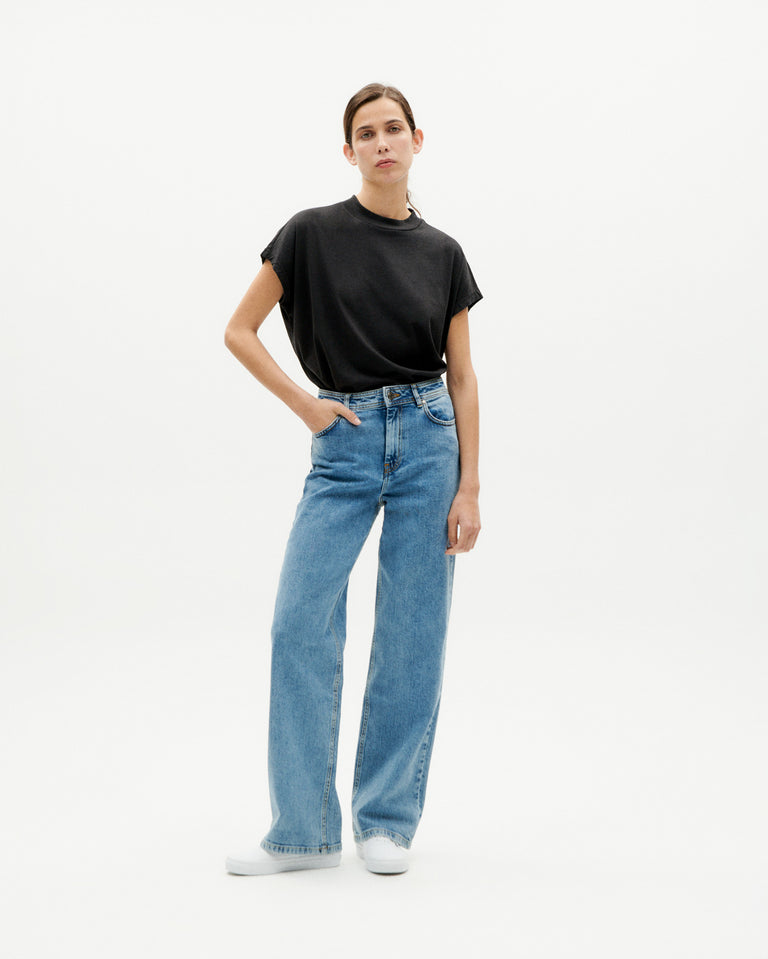 Thinking Mu Light Clean Denim Theresa Pants / A classic, high waisted pant with straight cut leg.  99% organic cotton 1% elastane - Sustainably made in China.