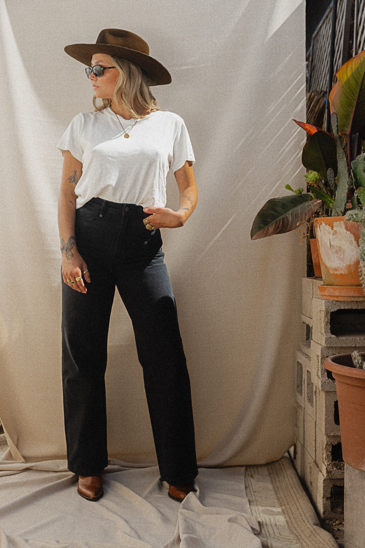 The Holly Jean is a super flattering, easy wear with a high waist, and wide legs. A basic staple for any wardrobe! Made with 100% Organic Cotton and design in Byron Bay, Australia.