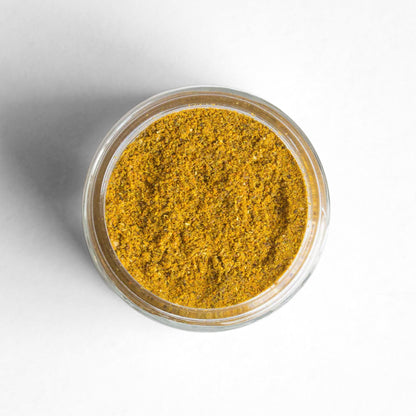 curio spice co / Inspired by South Indian style curries, this deeply aromatic yellow curry spice is blended from our gorgeous Sri Lankan turmeric along with mace, nigella and white pepper. A mild curry, you can easily add cayenne to ramp up the heat. Great for classic curried chickpeas, daal, potatoes, or try in egg salad.