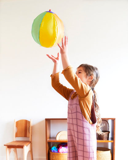 The 100% Silk cover protects the balloon inside, easily transforming any balloon into a beautiful, reusable rainbow ball that will last through multiple play sessions! Great for indoor and outdoor use.